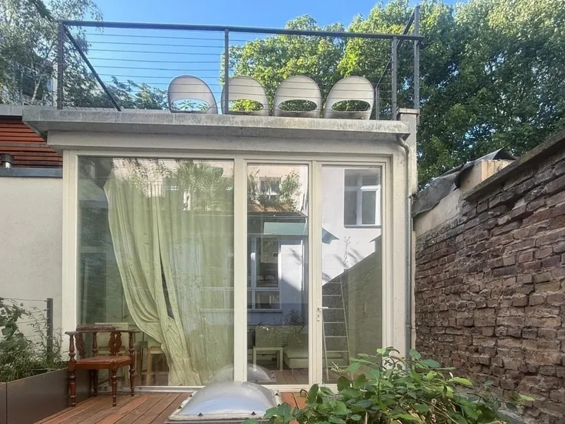 Mini-Gartenhaus mit Dachterrasse in Berlin — photo 1